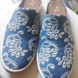 💓🌺Awesome!/ Aerosol Slides, size 8.5💗🎉